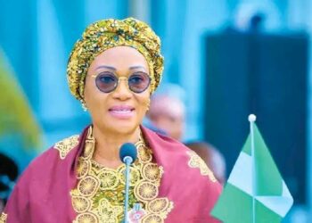 “First Lady Remi Tinubu Expands Menstrual Health Advocacy with 10,000 Sanitary Pads Donation to Kogi Schoolgirls”