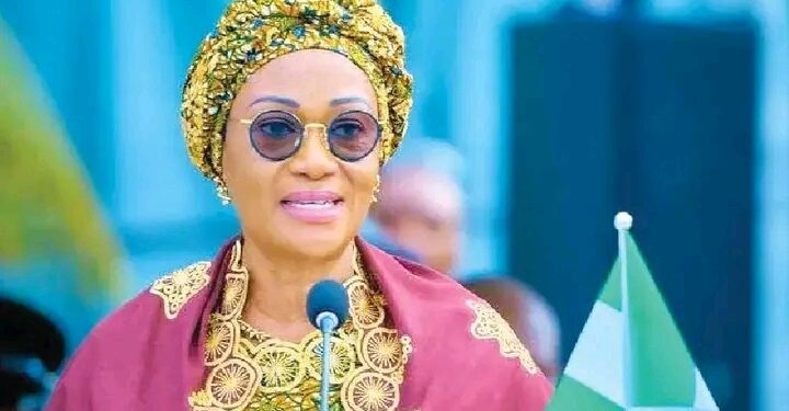 “First Lady Remi Tinubu Expands Menstrual Health Advocacy with 10,000 Sanitary Pads Donation to Kogi Schoolgirls”