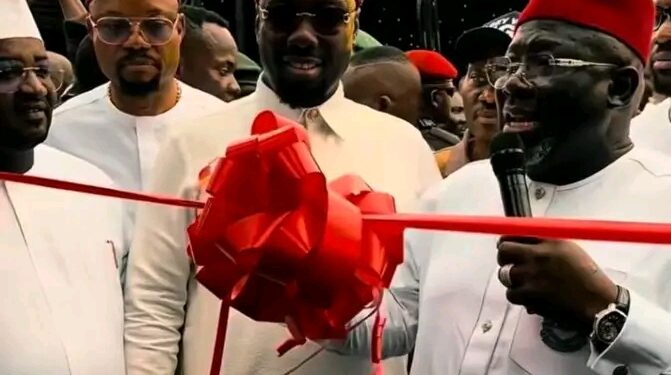 “Pope Leo XIV Begins Landmark African Tour Amid Political Controversy Linked to Trump Remarks”