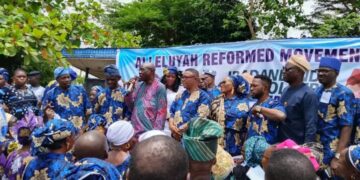 “Tinubu 2027: Mass Defections Rock PDP as Agboola Leads Over 1,000 Supporters to APC”