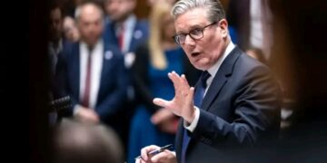 “Tinubu 2027: Mass Defections Rock PDP as Agboola Leads Over 1,000 Supporters to APC”