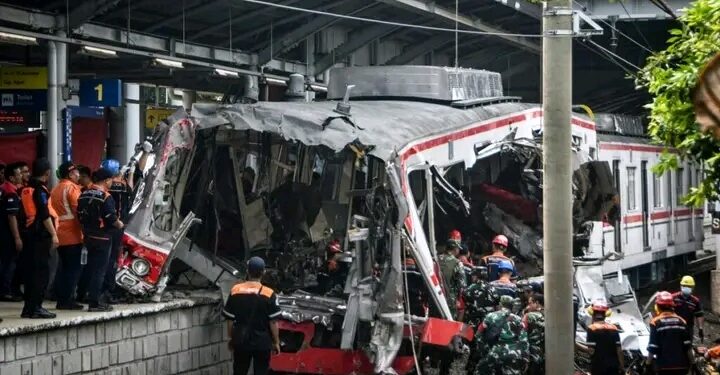 “Ex FBI Director James Comey Indicted Over Alleged Threat to Donald Trump in Viral Instagram Post”