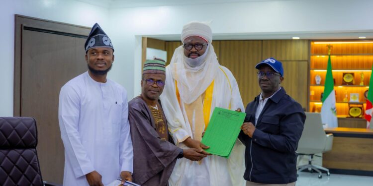 Gov Okpebholo Receives 2025 Hajj Report, Urges Early Planning as 2026 Pilgrim Numbers Drop
