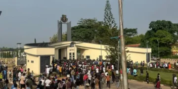 OAU Students Protest Inadequate Transportation System