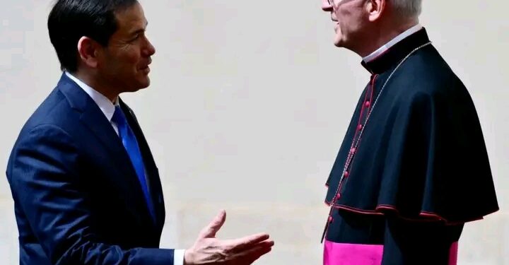 “US Diplomat Meets Pope Leo XIV Amid Efforts to Ease Growing Washington Vatican Tensions”