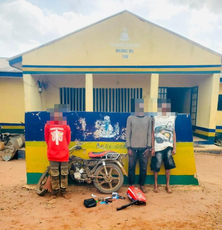 Edo Police Neutralize Suspected Kidnapper, Arrest Three, Rescue Victim in Uhunmwonde