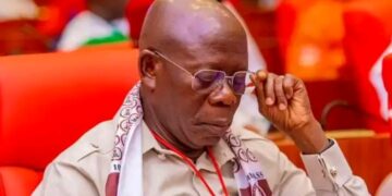 Oshiomhole Alleges Akpabio Views Him as a Threat, Predicts Major Shift in Nigeria’s 11th Senate.
