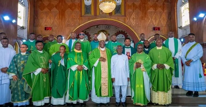 “Catholic Diocese Honours Governor Alex Otti as Abia Moves to Reconstruct Strategic Roads in Aba”