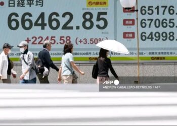 Crude Oil Prices Slide as US Iran Peace Breakthrough Reopens Strait of Hormuz, Lifting Global Stock Markets.