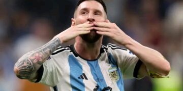 “Messi Reveals Emotional Reason Behind Tears as Argentina Defeat Algeria 3-0 in World Cup Opener”
