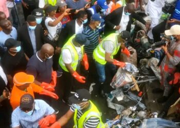 “Lagos Begins 72 Hour Eviction of Illegal Shanties Along Lagos Badagry Expressway as Sanwo Olu Targets Urban Renewal”