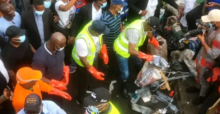 “Lagos Begins 72 Hour Eviction of Illegal Shanties Along Lagos Badagry Expressway as Sanwo Olu Targets Urban Renewal”