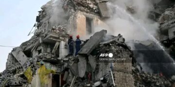 “Russian Overnight Drone Strikes Kill at Least 13 in Ukraine as Kyiv Urges Allies to Strengthen Air Defences”