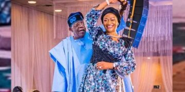 Tinubu Jokes About First Ladyās āIya Alakaraā Remark, Highlights Support for Small Businesses.