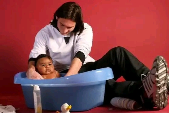 From a 2007 Charity Photoshoot to a 2026 World Cup Final: The Remarkable Story Behind Messi and Lamine Yamal’s Viral Baby Photo.