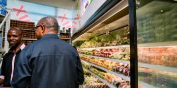 “Peter Obi Draws Public Attention as Photos Show Former Anambra Governor Shopping at H Medix Supermarket”