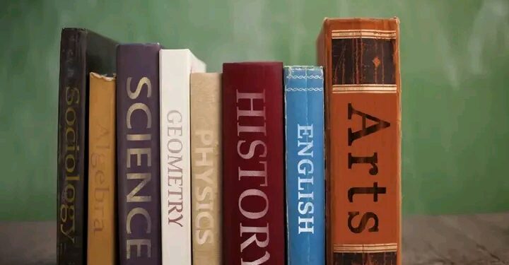 FG Reduces Textbook Assessment Fees, Orders Refunds as Nigeria Advances National Ranking Reform.