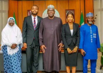 Kwara Governor Rewards Top Law School Graduates With ₦5m Each, Pledges Postgraduate Scholarships Abroad!