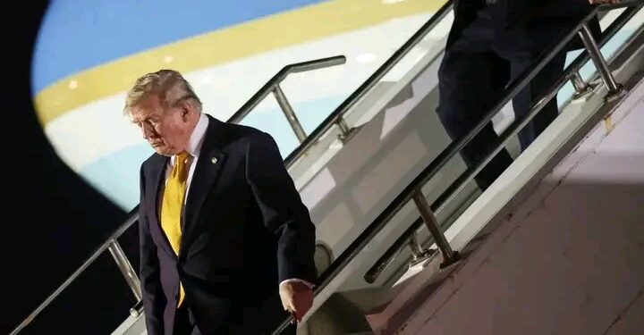 “Trump Secretly Switched to Smaller Military Jet in Turkey Amid Reported Iranian Assassination Threat”