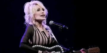 Dolly parton dies for 80: kontri music icon leaves a six-decade legacy for music, feem and philanthropy!
