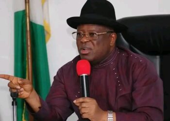 Umahi tell Benin Asaba Road Concessionaire make dem comot for Project as Federal Government dey move to stop di bad traffic jam.