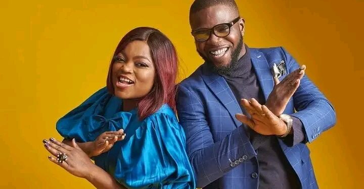 FUNKE AkINDELE, JJC SKILLZ DON SPOT EACH ODA AGAIN FOR FRANCE FAMILY HOLIDAY!