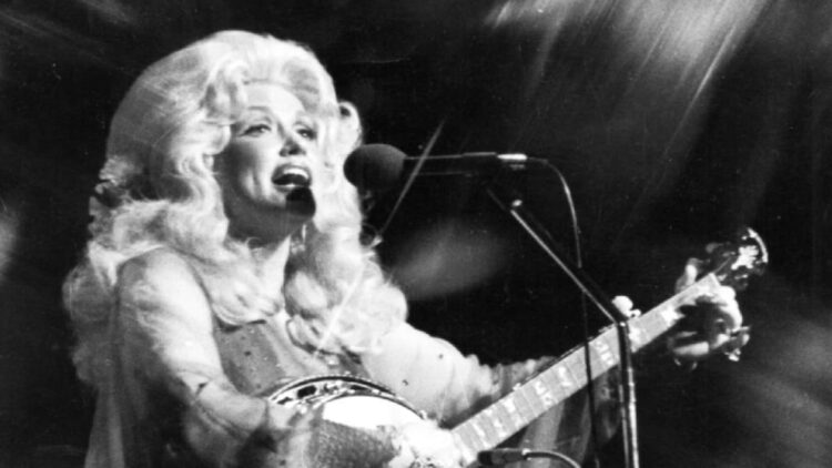 DOLLY PARTON LEAVE BEHIND FOOD, COOKWARE AND COOKBOOK LEGACY