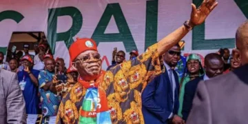 ABUJA — Mrs. Chioma Nweze, Senior Special Assistant to President Bola Tinubu on Community Engagement for the South-East, has called on residents of the zone to massively support the President in the 2027 general election, citing what she described as unprecedented infrastructure development in the region. Nweze made the appeal on Sunday after an inspection tour of ongoing federal road projects in the South-East alongside the Minister of Works, Senator David Umahi. According to Nweze, the scale of road construction and rehabilitation currently ongoing in the region under the Tinubu administration is the most extensive in Nigeria’s history. “This is unprecedented in the annals of the country, as the President has demonstrated unbridled love and affection for the people of the zone,” she said. She pointed to several key projects, including the construction of a new superhighway that traverses multiple states, with a major section passing through Ebonyi. Nweze described the superhighway as a “transformative initiative” that will boost trade, ease transportation, and connect communities across the South-East and beyond. “The project will facilitate movement of goods and people, strengthen economic ties, and open up new opportunities for businesses in the region,” she said. The presidential aide also commended Senator Umahi for what she called his hands-on supervision of federal projects nationwide. “You are greatly repaying the confidence reposed in you by the President when he entrusted this responsibility to you,” Nweze told the Works Minister during the inspection. She specifically praised ongoing work on the *Ndibe Bridge* and other strategic federal highways in the South-East. Nweze recalled the poor state of the *Afikpo-Okigwe Federal Highway* in previous years, saying it was once both deplorable and insecure. “I remember we prayed fervently whenever family members travelled that road because of its condition and vulnerability,” she said. “But the story has changed today, as you have deployed your engineering ingenuity to make travel on the road seamless.” Nweze said the infrastructure gains should translate into political support for President Tinubu in 2027. “President Tinubu, therefore, deserves to be voted for massively by the region in appreciation and to sustain this unrivalled development,” she stated. She argued that the South-East “cannot wish for a better leader at the helm” at a time when federal projects are visibly impacting daily life. Beyond roads, Nweze urged South-East students to take advantage of the *Nigerian Education Loan Fund, NELFUND*, which she said was designed to reduce financial barriers to higher education. “NELFUND ensures that more students from the South-East have access to quality education. Government programmes like this should be embraced,” she said. She noted that education, like infrastructure, is central to the administration’s plan to give young people in the region more opportunities. The tour and Nweze’s remarks come as political mobilisation ahead of 2027 begins to gather pace. For the Tinubu administration, delivering visible projects in the South-East is seen as key to broadening its support base beyond its traditional strongholds. The superhighway, Ndibe Bridge, and rehabilitated federal roads are being positioned as evidence that the government is addressing long-standing complaints about federal presence in the zone. Analysts say infrastructure has become the main argument the presidency is using to engage the South-East electorate — alongside security and economic programmes. While Nweze’s comments were welcomed by some APC stakeholders in the South-East, reactions across the region remain mixed. Supporters say the pace of road works under Umahi is noticeable and long overdue. Critics argue that more needs to be done on security, job creation, and inclusion in federal appointments. “When you see the level of work on these roads and bridges, you cannot deny that something is happening,” she said. “The people should reward that commitment with their votes.” With two years to the next general election, the Tinubu administration appears set to use infrastructure delivery as a key campaign tool in the South-East. For Nweze, the message is simple: the projects are real, the impact is being felt, and continuity is needed to finish the work. “The superhighway, the bridges, the highways — these are not just roads. They are lifelines for our economy and our people,” she said. ABUJA — Mrs. Chioma Nweze, Senior Special Assistant to President Bola Tinubu on Community Engagement for the South-East, has called on residents of the zone to massively support the President in the 2027 general election, citing what she described as unprecedented infrastructure development in the region. Nweze made the appeal on Sunday after an inspection tour of ongoing federal road projects in the South-East alongside the Minister of Works, Senator David Umahi. According to Nweze, the scale of road construction and rehabilitation currently ongoing in the region under the Tinubu administration is the most extensive in Nigeria’s history. “This is unprecedented in the annals of the country, as the President has demonstrated unbridled love and affection for the people of the zone,” she said. She pointed to several key projects, including the construction of a new superhighway that traverses multiple states, with a major section passing through Ebonyi. Nweze described the superhighway as a “transformative initiative” that will boost trade, ease transportation, and connect communities across the South-East and beyond. “The project will facilitate movement of goods and people, strengthen economic ties, and open up new opportunities for businesses in the region,” she said. The presidential aide also commended Senator Umahi for what she called his hands-on supervision of federal projects nationwide. “You are greatly repaying the confidence reposed in you by the President when he entrusted this responsibility to you,” Nweze told the Works Minister during the inspection. She specifically praised ongoing work on the *Ndibe Bridge* and other strategic federal highways in the South-East. Nweze recalled the poor state of the *Afikpo-Okigwe Federal Highway* in previous years, saying it was once both deplorable and insecure. “I remember we prayed fervently whenever family members travelled that road because of its condition and vulnerability,” she said. “But the story has changed today, as you have deployed your engineering ingenuity to make travel on the road seamless.” Nweze said the infrastructure gains should translate into political support for President Tinubu in 2027. “President Tinubu, therefore, deserves to be voted for massively by the region in appreciation and to sustain this unrivalled development,” she stated. She argued that the South-East “cannot wish for a better leader at the helm” at a time when federal projects are visibly impacting daily life. Beyond roads, Nweze urged South-East students to take advantage of the *Nigerian Education Loan Fund, NELFUND*, which she said was designed to reduce financial barriers to higher education. “NELFUND ensures that more students from the South-East have access to quality education. Government programmes like this should be embraced,” she said. She noted that education, like infrastructure, is central to the administration’s plan to give young people in the region more opportunities. The tour and Nweze’s remarks come as political mobilisation ahead of 2027 begins to gather pace. For the Tinubu administration, delivering visible projects in the South-East is seen as key to broadening its support base beyond its traditional strongholds. The superhighway, Ndibe Bridge, and rehabilitated federal roads are being positioned as evidence that the government is addressing long-standing complaints about federal presence in the zone. Analysts say infrastructure has become the main argument the presidency is using to engage the South-East electorate — alongside security and economic programmes. While Nweze’s comments were welcomed by some APC stakeholders in the South-East, reactions across the region remain mixed. Supporters say the pace of road works under Umahi is noticeable and long overdue. Critics argue that more needs to be done on security, job creation, and inclusion in federal appointments. “When you see the level of work on these roads and bridges, you cannot deny that something is happening,” she said. “The people should reward that commitment with their votes.” With two years to the next general election, the Tinubu administration appears set to use infrastructure delivery as a key campaign tool in the South-East. For Nweze, the message is simple: the projects are real, the impact is being felt, and continuity is needed to finish the work. “The superhighway, the bridges, the highways — these are not just roads. They are lifelines for our economy and our people,” she said. ABUJA — Mrs. Chioma Nweze, Senior Special Assistant to President Bola Tinubu on Community Engagement for the South-East, has called on residents of the zone to massively support the President in the 2027 general election, citing what she described as unprecedented infrastructure development in the region. Nweze made the appeal on Sunday after an inspection tour of ongoing federal road projects in the South-East alongside the Minister of Works, Senator David Umahi. According to Nweze, the scale of road construction and rehabilitation currently ongoing in the region under the Tinubu administration is the most extensive in Nigeria’s history. “This is unprecedented in the annals of the country, as the President has demonstrated unbridled love and affection for the people of the zone,” she said. She pointed to several key projects, including the construction of a new superhighway that traverses multiple states, with a major section passing through Ebonyi. Nweze described the superhighway as a “transformative initiative” that will boost trade, ease transportation, and connect communities across the South-East and beyond. “The project will facilitate movement of goods and people, strengthen economic ties, and open up new opportunities for businesses in the region,” she said. The presidential aide also commended Senator Umahi for what she called his hands-on supervision of federal projects nationwide. “You are greatly repaying the confidence reposed in you by the President when he entrusted this responsibility to you,” Nweze told the Works Minister during the inspection. She specifically praised ongoing work on the *Ndibe Bridge* and other strategic federal highways in the South-East. Nweze recalled the poor state of the *Afikpo-Okigwe Federal Highway* in previous years, saying it was once both deplorable and insecure. “I remember we prayed fervently whenever family members travelled that road because of its condition and vulnerability,” she said. “But the story has changed today, as you have deployed your engineering ingenuity to make travel on the road seamless.” Nweze said the infrastructure gains should translate into political support for President Tinubu in 2027. “President Tinubu, therefore, deserves to be voted for massively by the region in appreciation and to sustain this unrivalled development,” she stated. She argued that the South-East “cannot wish for a better leader at the helm” at a time when federal projects are visibly impacting daily life. Beyond roads, Nweze urged South-East students to take advantage of the *Nigerian Education Loan Fund, NELFUND*, which she said was designed to reduce financial barriers to higher education. “NELFUND ensures that more students from the South-East have access to quality education. Government programmes like this should be embraced,” she said. She noted that education, like infrastructure, is central to the administration’s plan to give young people in the region more opportunities. The tour and Nweze’s remarks come as political mobilisation ahead of 2027 begins to gather pace. For the Tinubu administration, delivering visible projects in the South-East is seen as key to broadening its support base beyond its traditional strongholds. The superhighway, Ndibe Bridge, and rehabilitated federal roads are being positioned as evidence that the government is addressing long-standing complaints about federal presence in the zone. Analysts say infrastructure has become the main argument the presidency is using to engage the South-East electorate — alongside security and economic programmes. While Nweze’s comments were welcomed by some APC stakeholders in the South-East, reactions across the region remain mixed. Supporters say the pace of road works under Umahi is noticeable and long overdue. Critics argue that more needs to be done on security, job creation, and inclusion in federal appointments. “When you see the level of work on these roads and bridges, you cannot deny that something is happening,” she said. “The people should reward that commitment with their votes.” With two years to the next general election, the Tinubu administration appears set to use infrastructure delivery as a key campaign tool in the South-East. For Nweze, the message is simple: the projects are real, the impact is being felt, and continuity is needed to finish the work. “The superhighway, the bridges, the highways — these are not just roads. They are lifelines for our economy and our people,” she said.