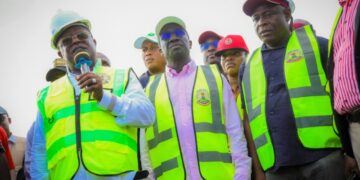 Umahi Don Order Make Dem Arrest Contractors Wey Dey Remove Asphalt for Benin Agbor Road, E Don Apologize.