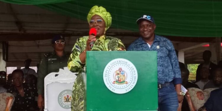 GOVERNOR ENO TELL NYSC CORPERS: MAKE UNA HELP BUILD AKWA IBOM STATE AS UNA DEY SERVE.