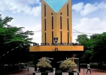 ABSU Don comot Prof Nnamdi Nwaeze Suspension After ASUU beg.