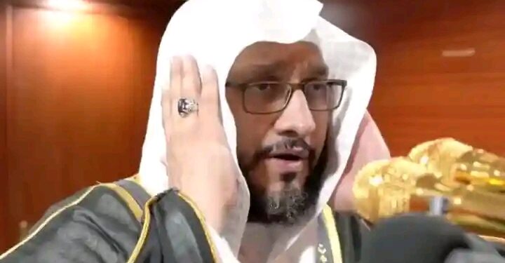 Sheikh Ibrahim Al-Madani Don Die Hours Afta E Make Final Fajr Adhan for Makkah Grand Mosque!