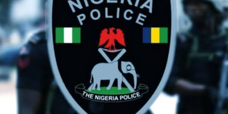 Rivers polis don catch one suspected kidnapper, dem carry gun and motor comot.