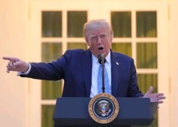 TRUMP DON BAN CNN, MS NOW, POLITICO FROM WHITE HOUSE AS IM START TRUMP TV.