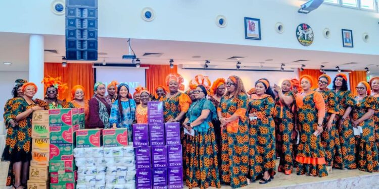 Lady Obareki Praises Women For Role In State’s Growth!