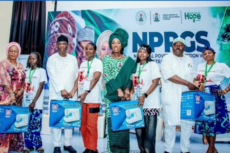 NPRGS Empowers 700 Youths in Oyo With Vocational Skills, Digital Tools