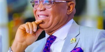 Umo Eno Promises ₦200,000 Annual Bursary for Akwa Ibom Students, ₦250,000 for Law, Medicine and Engineering.
