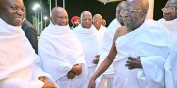 Wale Tinubu Joins President Tinubu for Umrah in Makkah, Calls for Nigeria’s Peace and Prosperity.